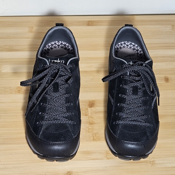 NEW!  DANSKO "Paisley" Black Waterproof Sneaker, Women's size 40 (9.5-10) WIDE - Picture 3 of 8